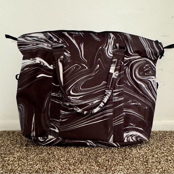 Herschel Supply Co. Strand Duffle Bag Tote - Paint Pour Black Pattern - Picture 3 of 5